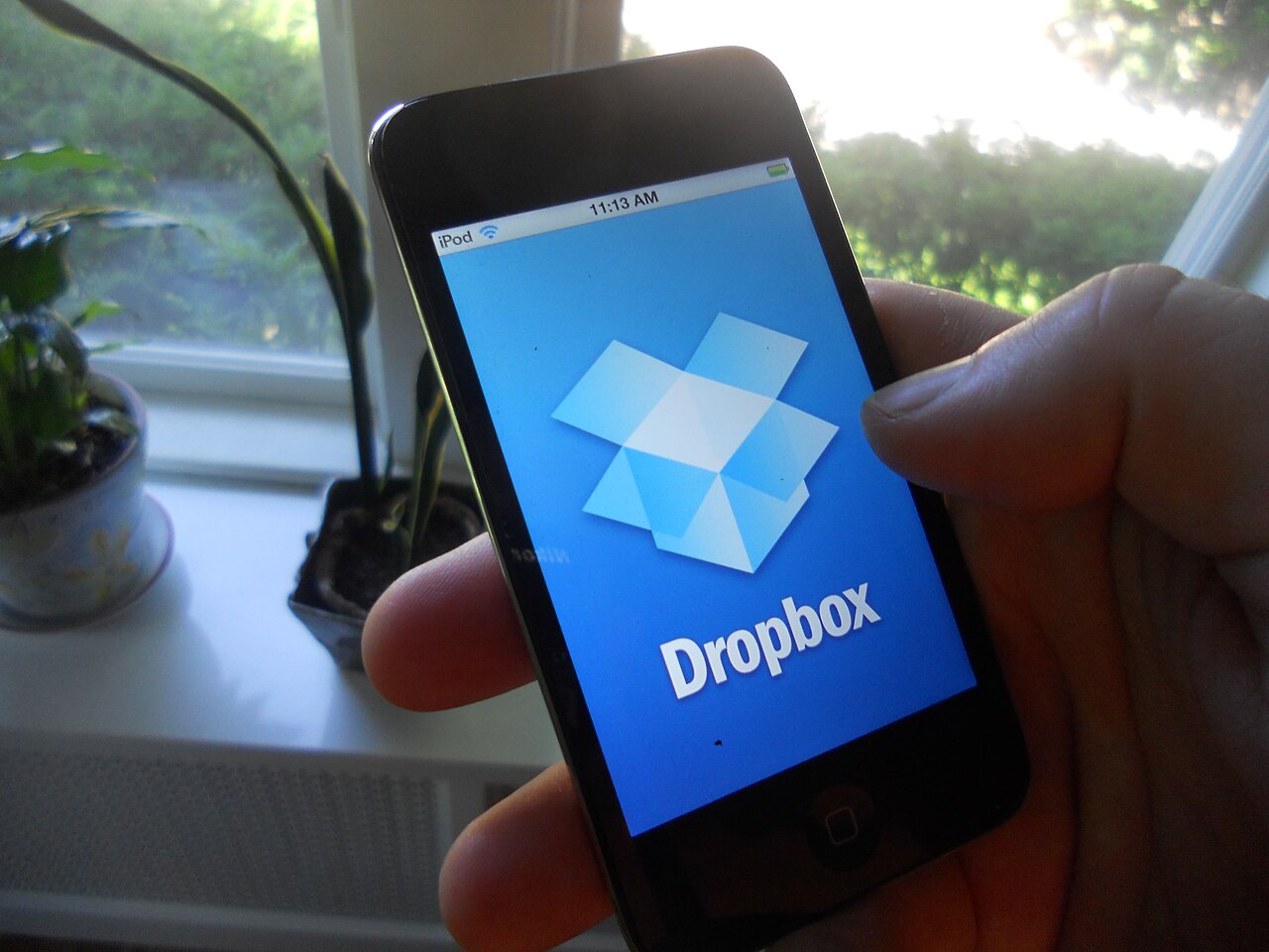 早期移动设备上的 Dropbox 应用照片